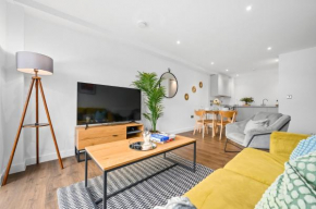 Luxury 2 Bed, 2 Bath Apartment